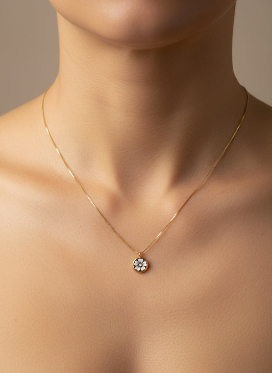 Collana in Cammeo incisione "Fiore"