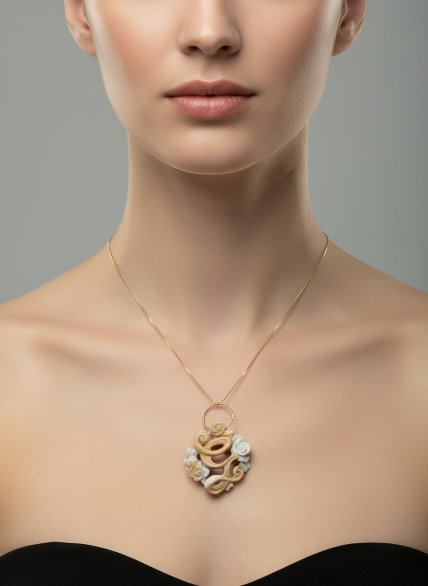 Pendente in Cammeo incisione "Lettere" G