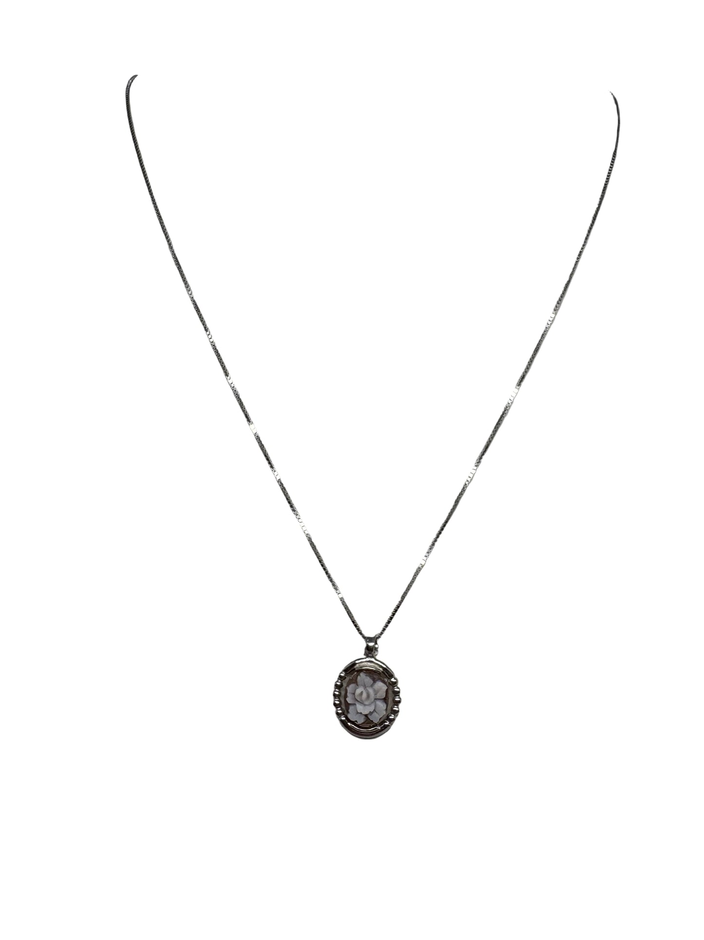 Collana in Cammeo incisione "Fiore"