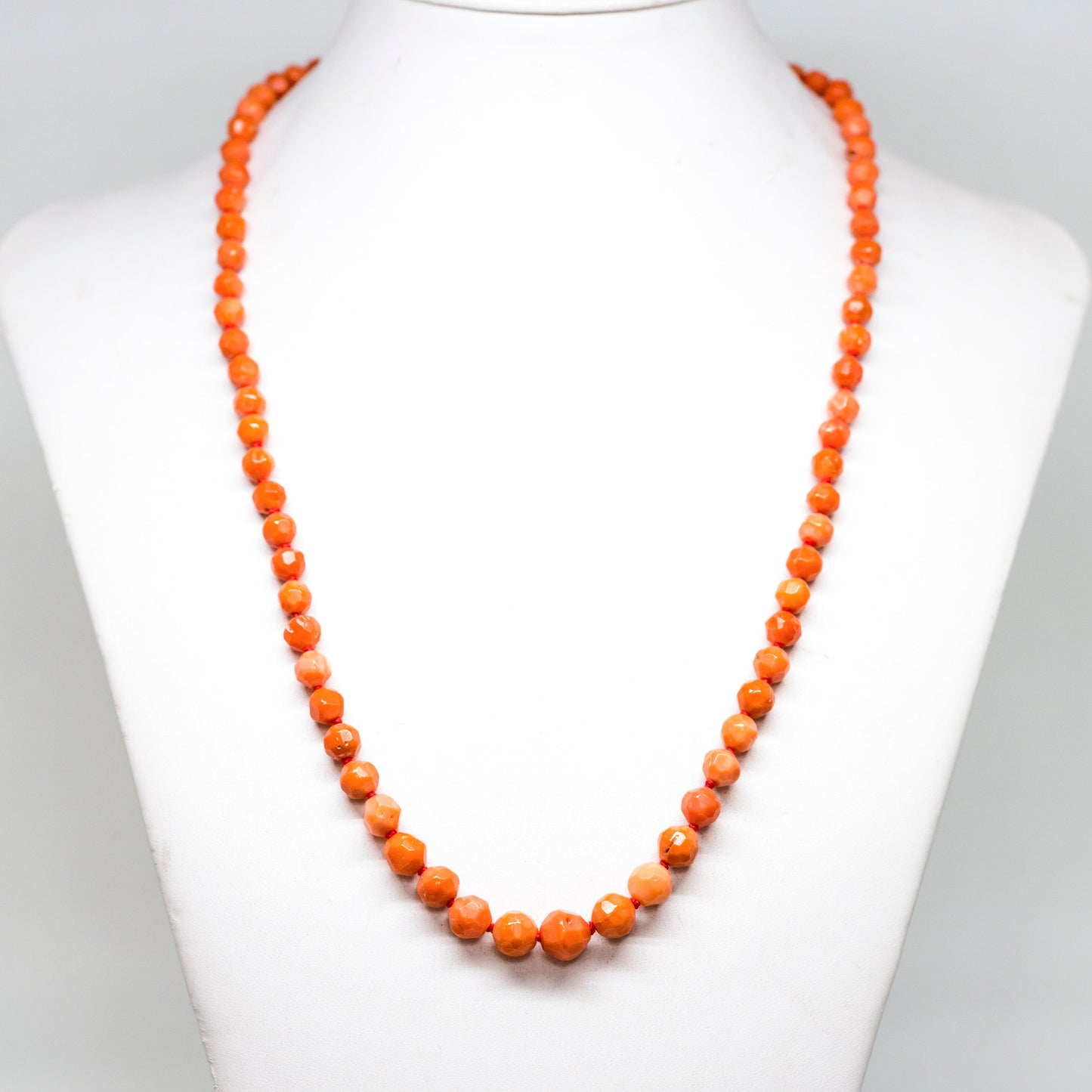 Collana -in-Corallo-Arancione-Sfaccettato