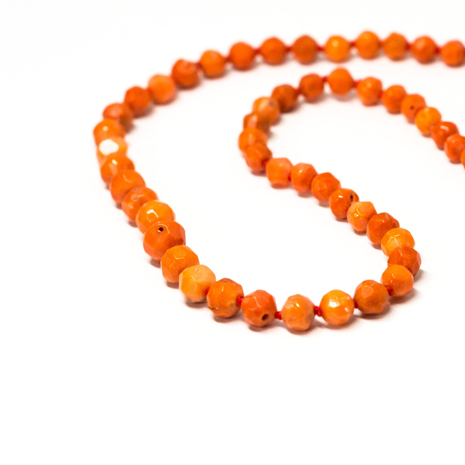 Collana -in-Corallo-Arancione-Sfaccettato