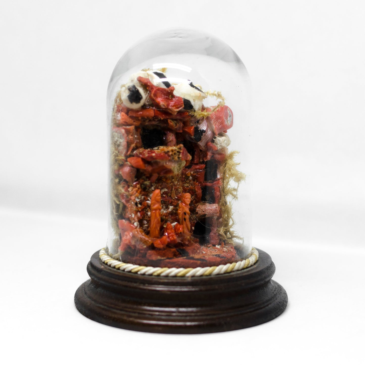 Nativity scene in red coral