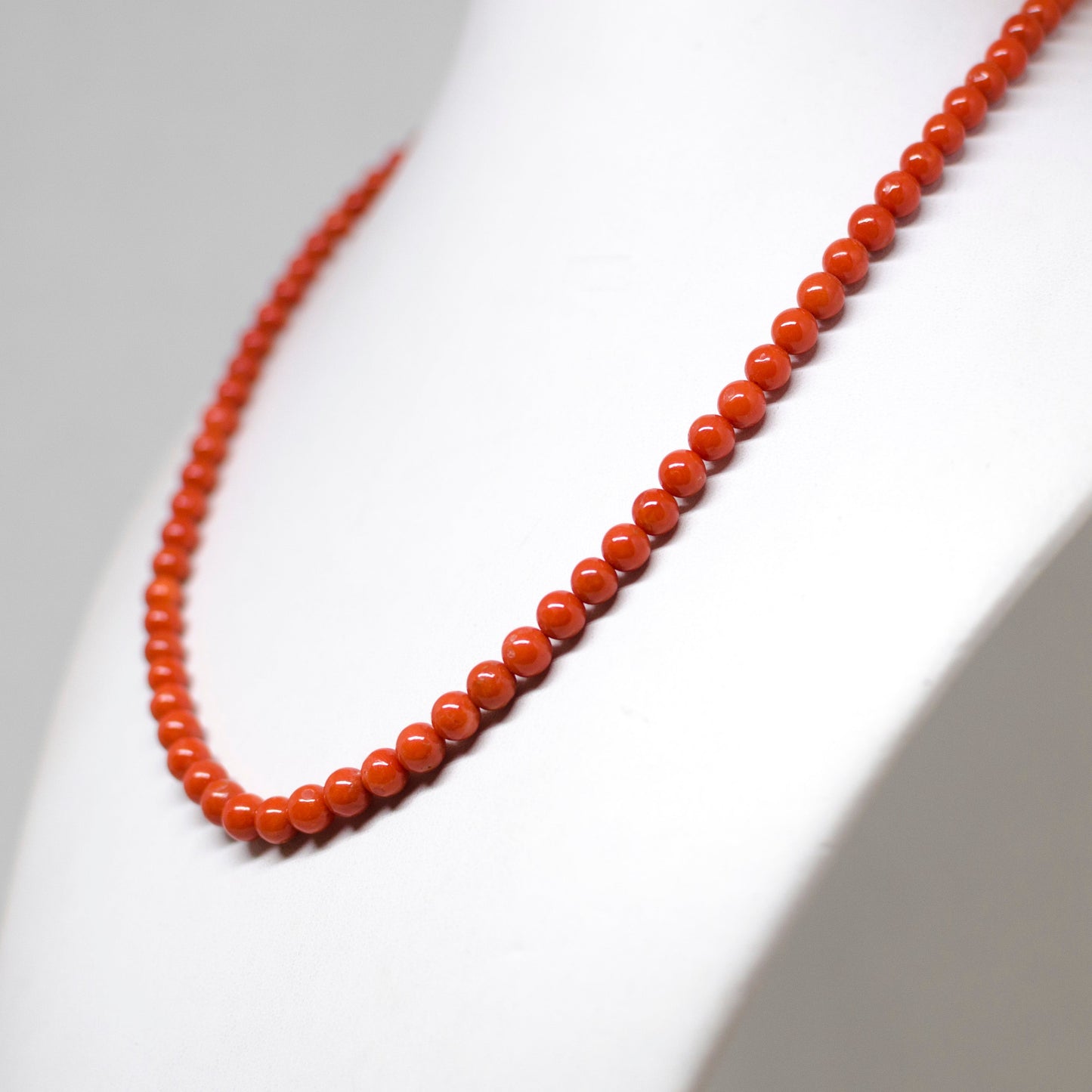 Collana-in-Perle-di-Corallo-Rosso