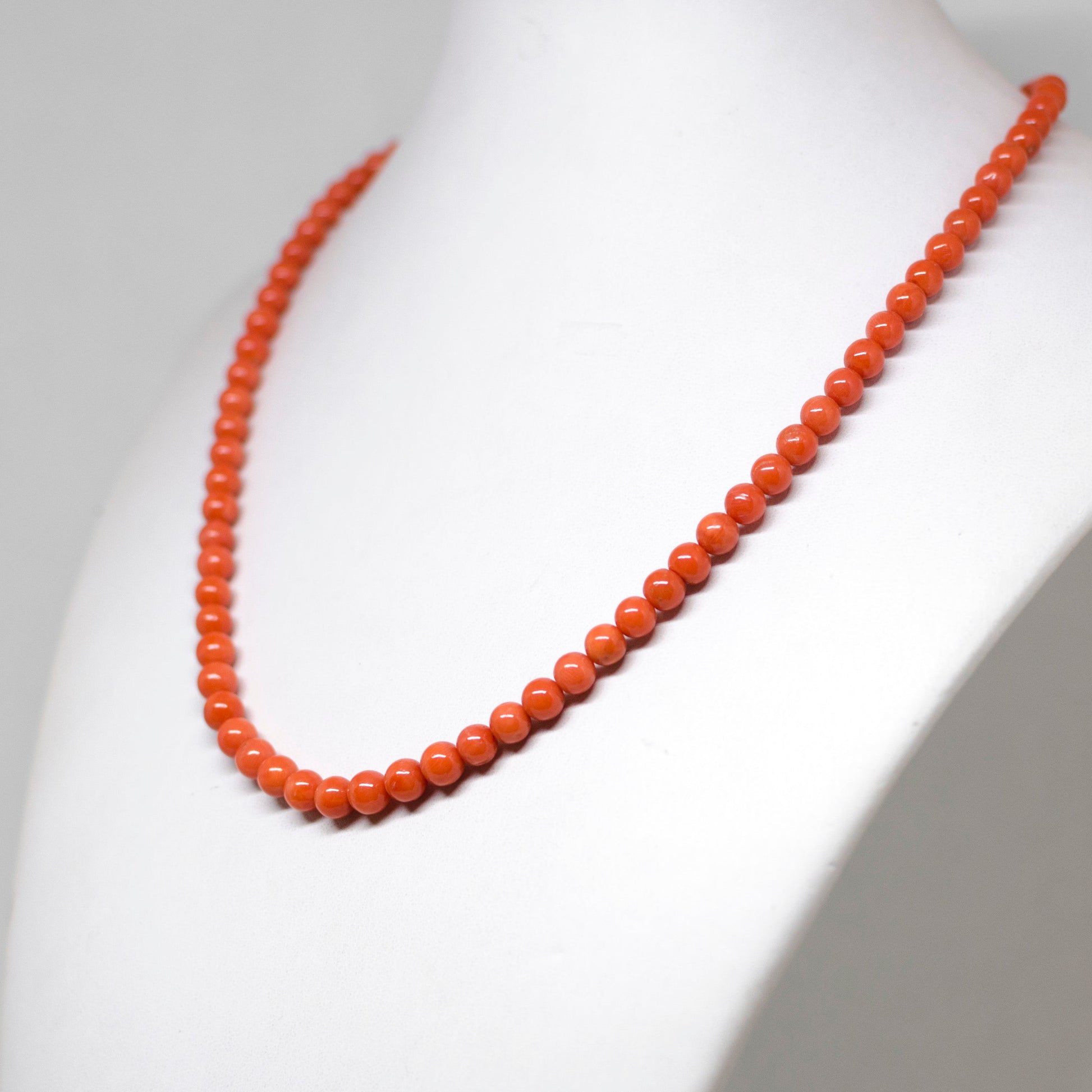 Collana-in-Perle-di-Corallo-Rosso