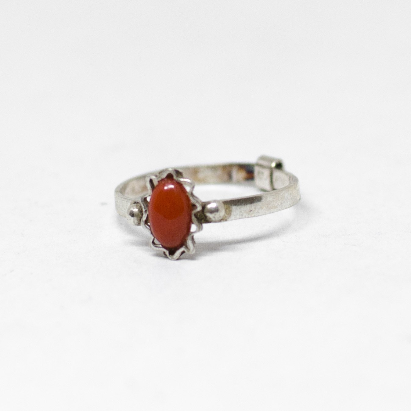 Anello-in-Argento-e-Corallo-Rosso