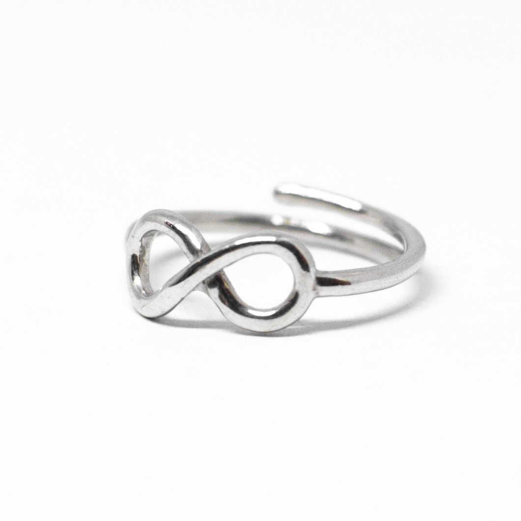 "Infinity" ring entirely in silver