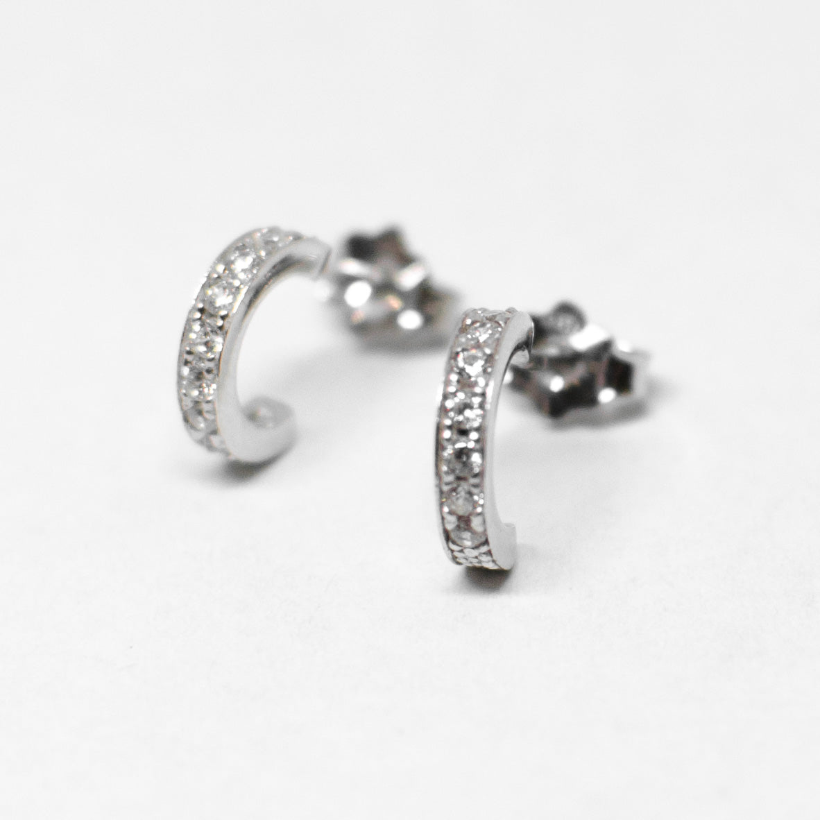 Silver and zirconia earrings