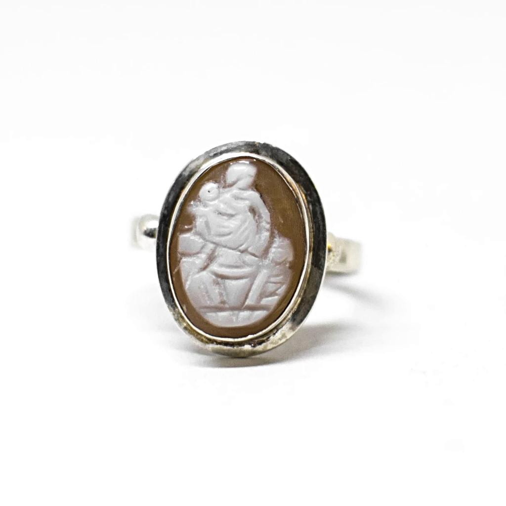 Anello cammeo "La Madre"