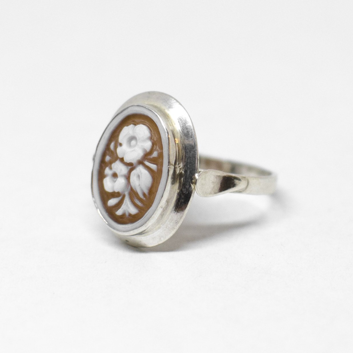 Anello Cammeo incisione Fiori (stili diversi)