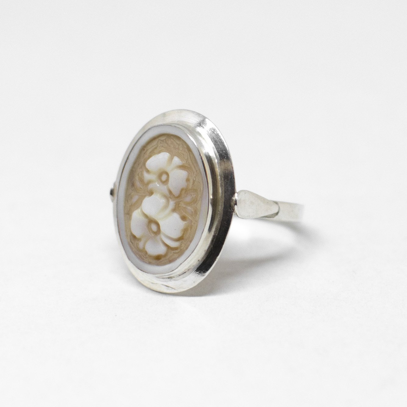 Anello Cammeo incisione Fiori (stili diversi)