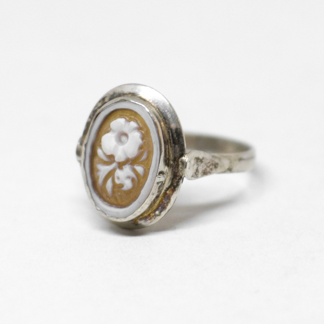 Anello Cammeo incisione Fiori (stili diversi)