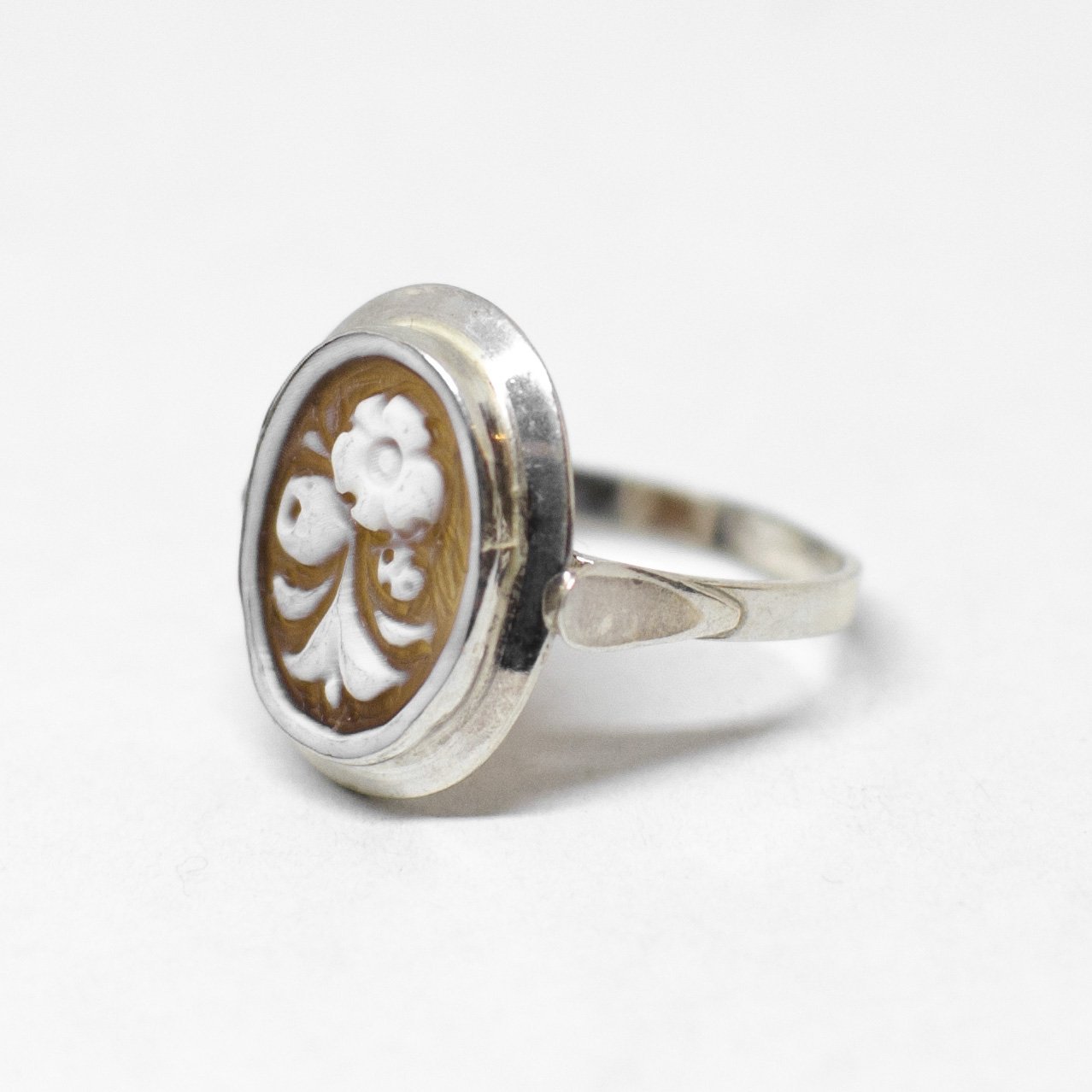 Anello Cammeo incisione Fiori (stili diversi)