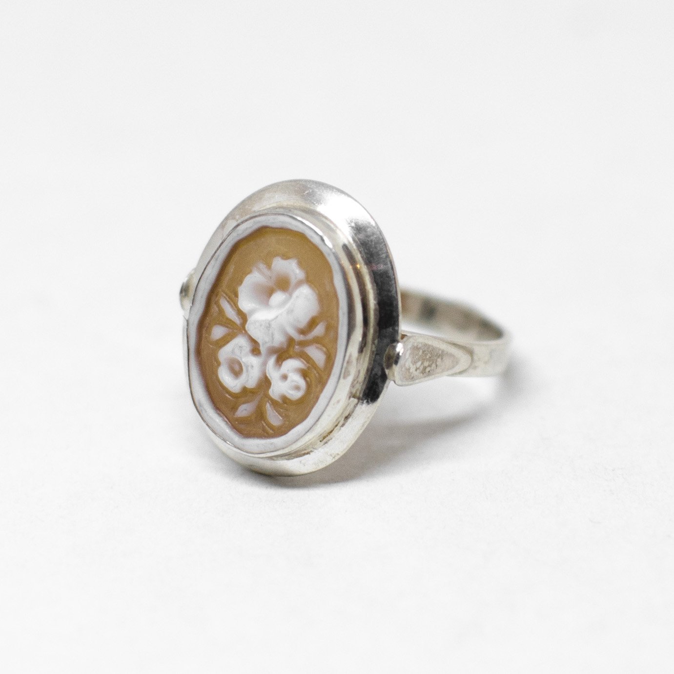 Anello Cammeo incisione Fiori (stili diversi)