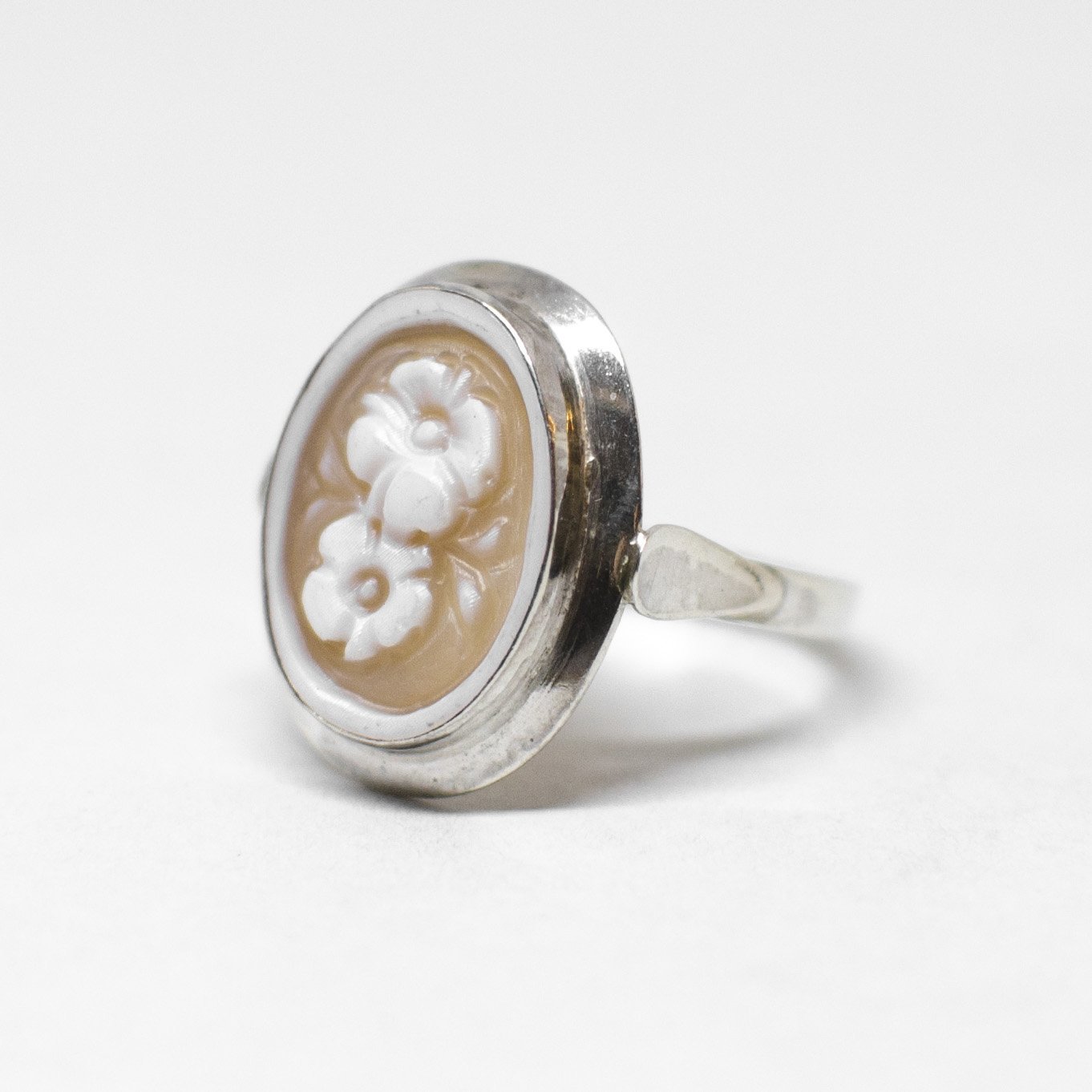 Anello Cammeo incisione Fiori (stili diversi)