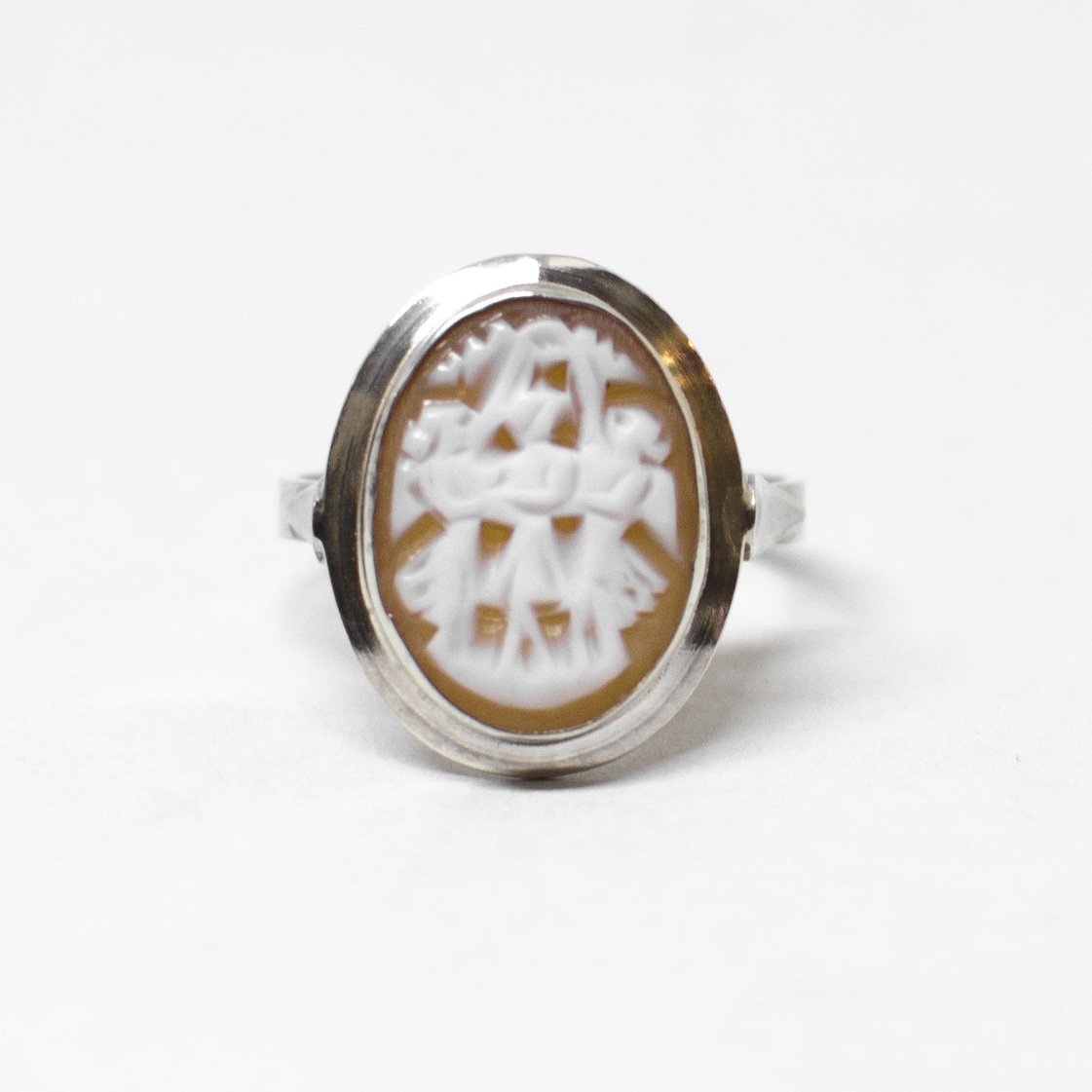 Cameo Ring "The Three Graces"