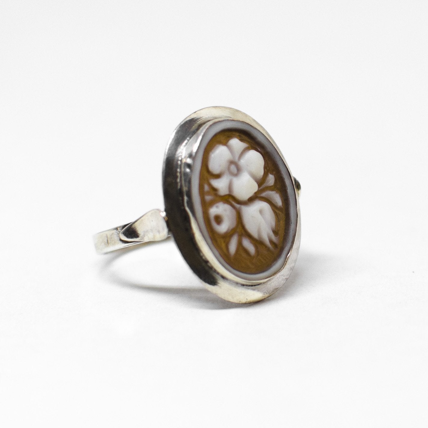 Anello Cammeo incisione Fiori (stili diversi)