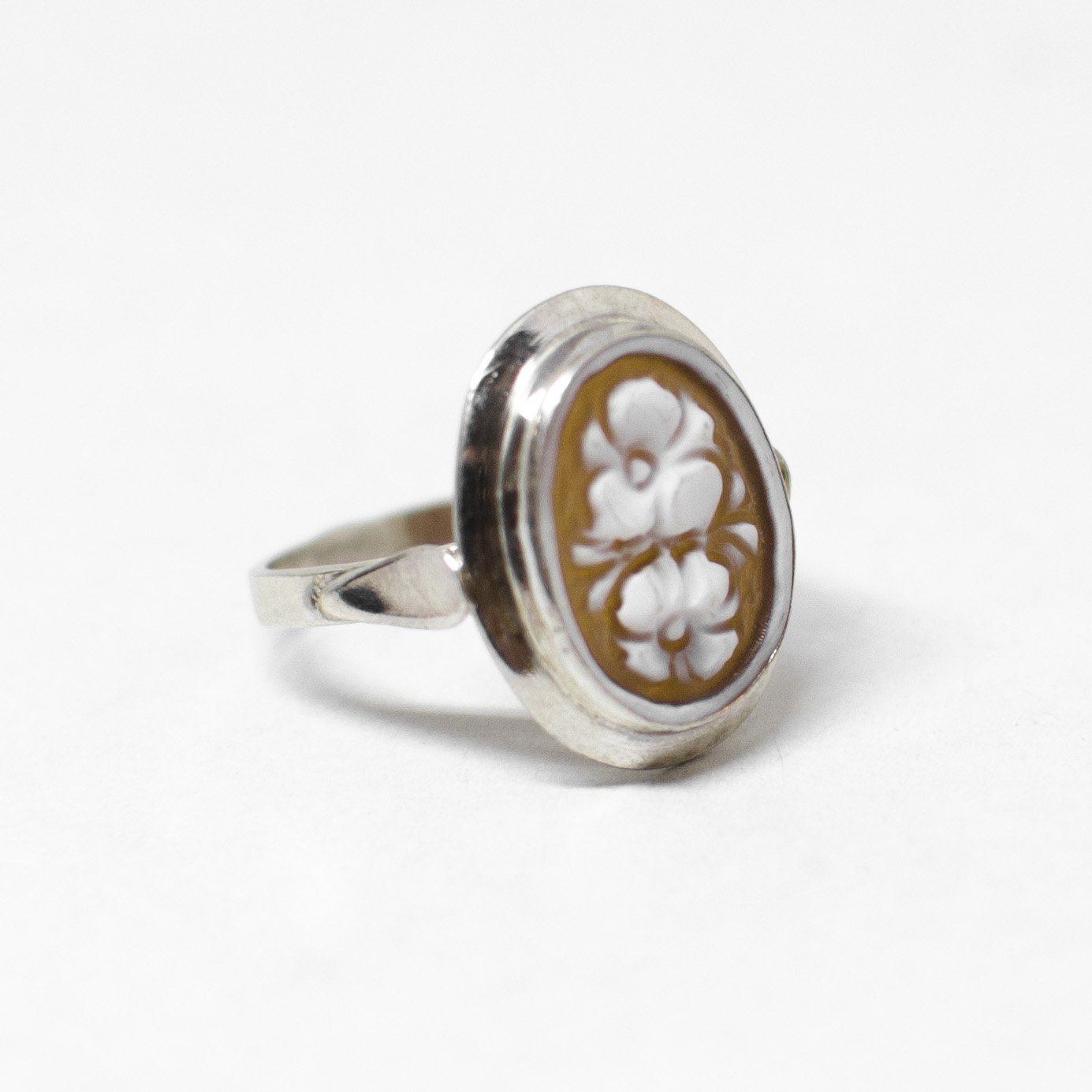 Anello Cammeo incisione Fiori (stili diversi)