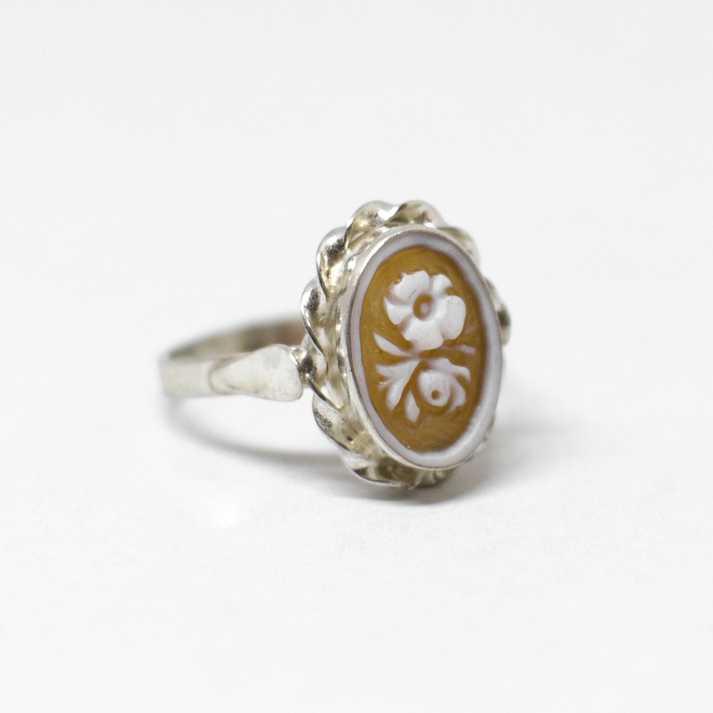 Anello Cammeo incisione Fiori (stili diversi)