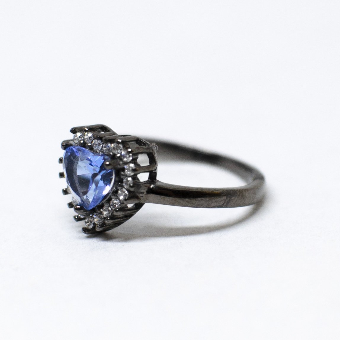 Anello cuore in zircone blue