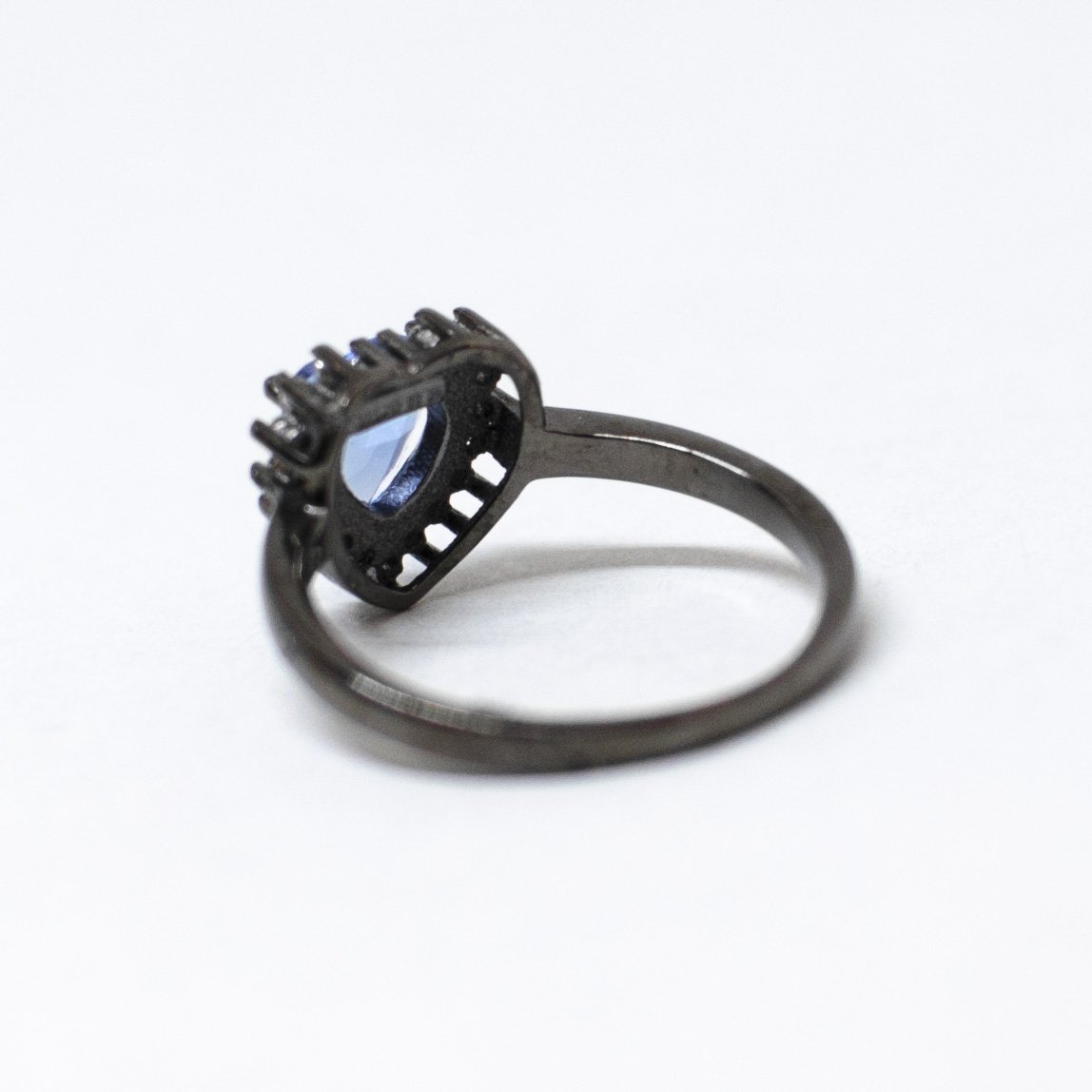 Anello cuore in zircone blue