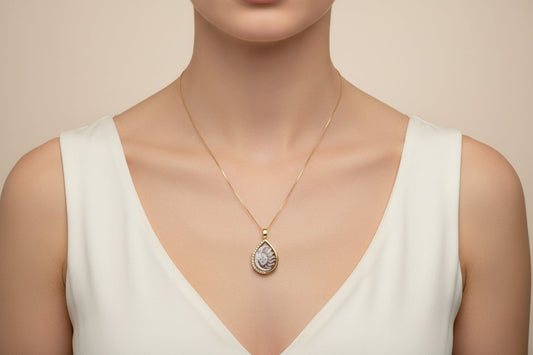 Collana in Cammeo incisione "Sole Luna"