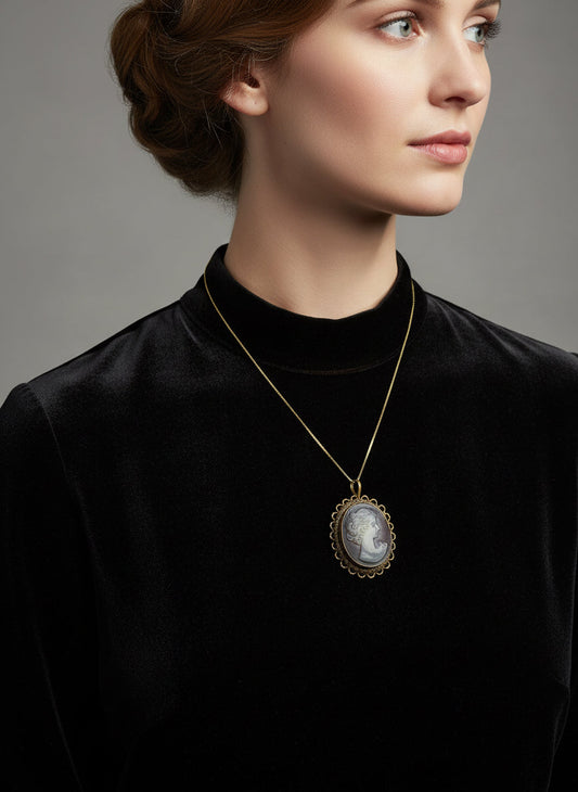 Pendente in Cammeo incisione "Profilo di Donna"