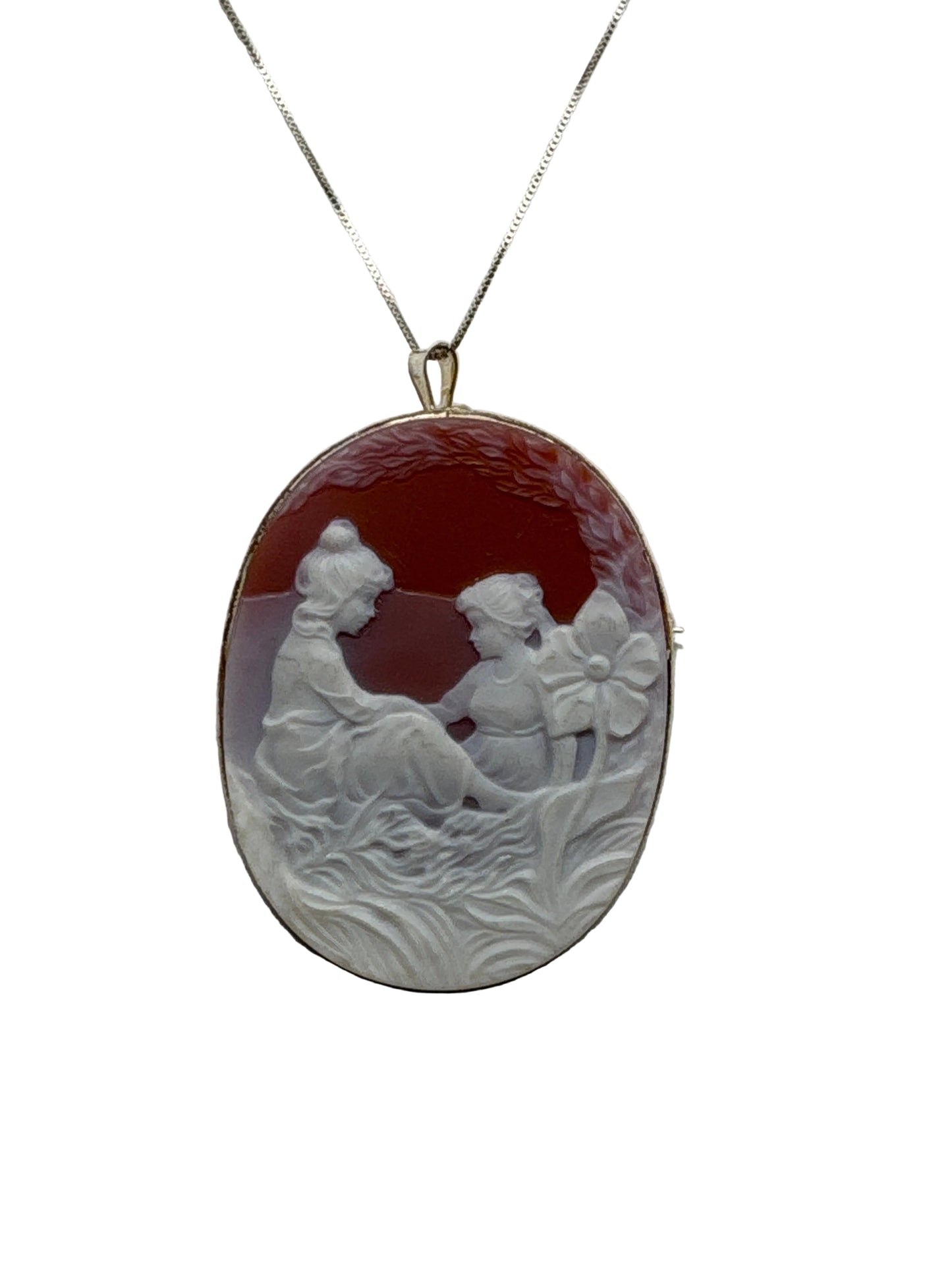 Spilla Pendente in Agata "Raffigurante due Sorelle"