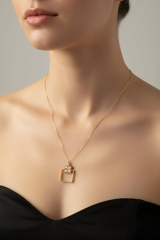 Collana in Cammeo incisione "Fiore"