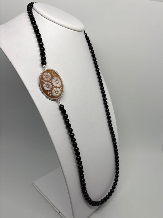 Collana in Agata e Cammeo incisione "Fiori"