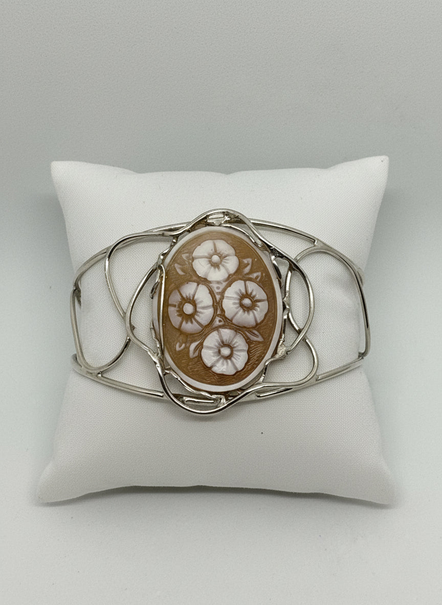 Bracciale in Cammeo Schiava incisione "Fiori"