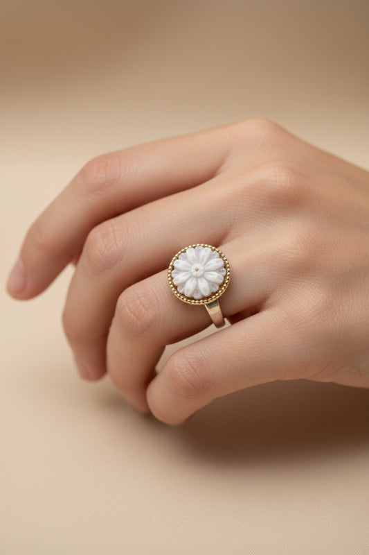 Anello in cammeo incisione Fiori