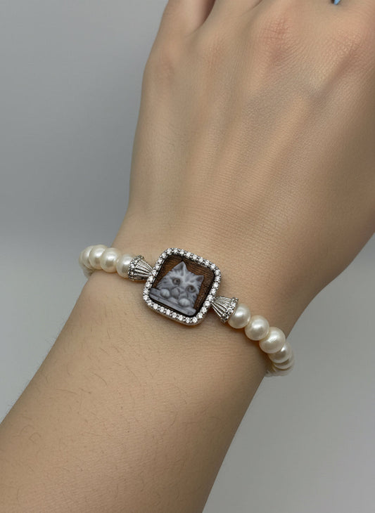 Bracciale in Perle e Cammeo incisione "Gatto"