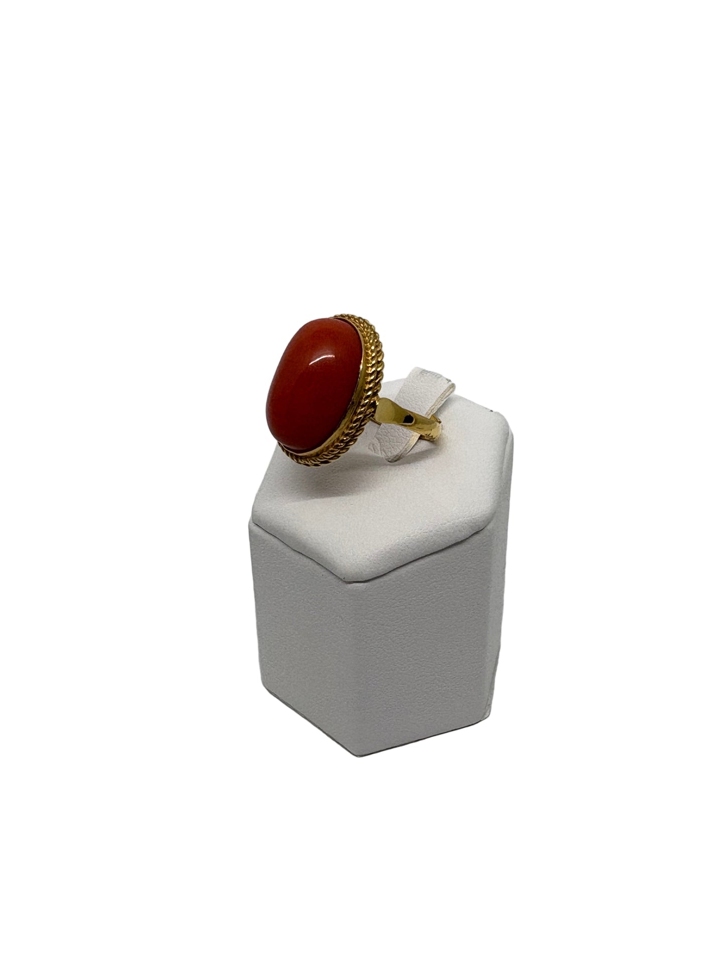 Anello in Spola di Corallo