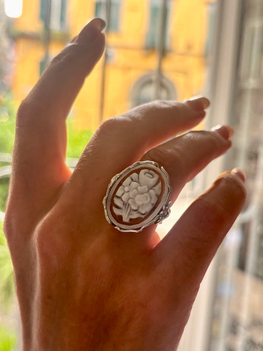 Anello in Cammeo incisione Fiorì