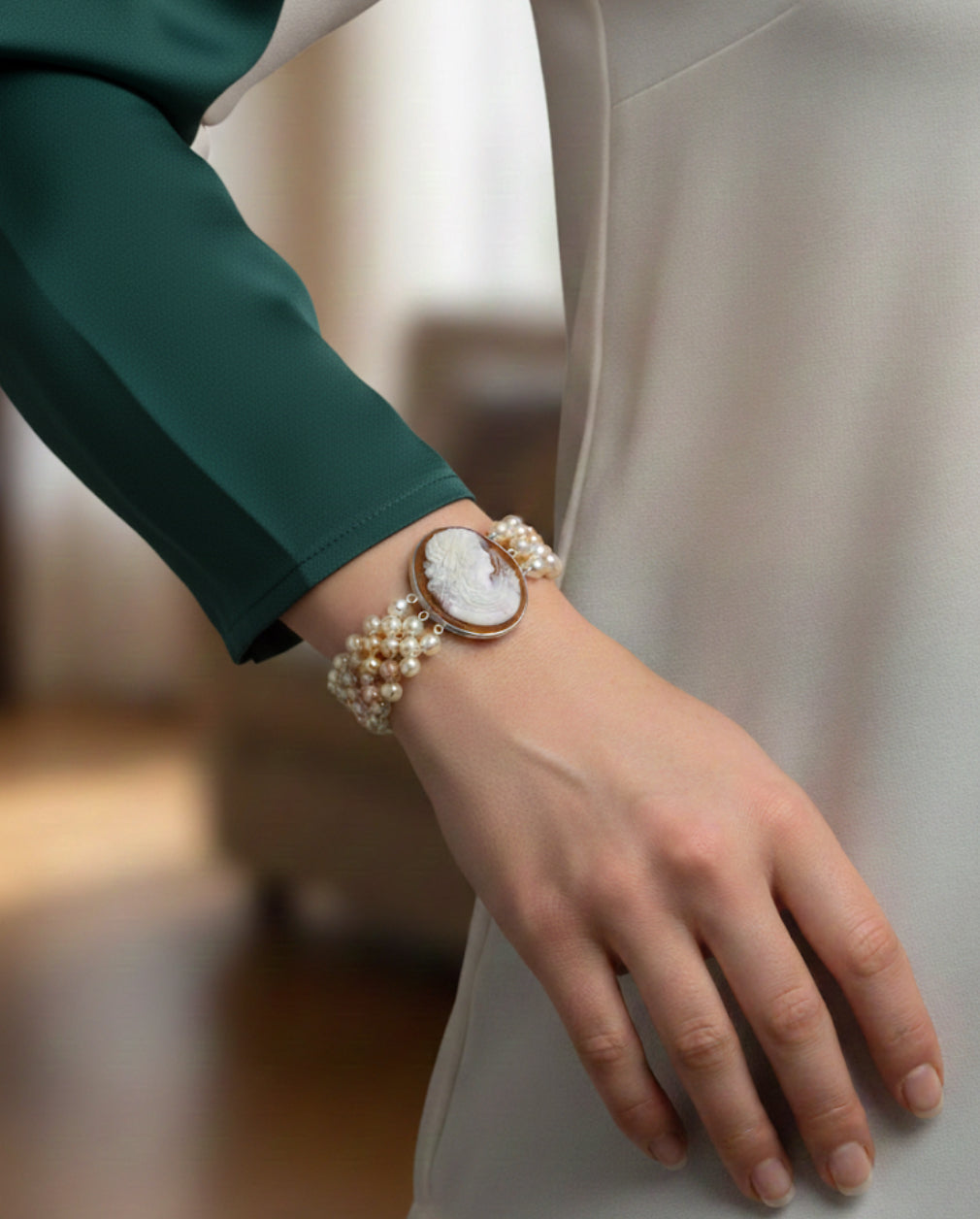 Bracciale in Cammeo Artistico incisione "Profilo di Donna"