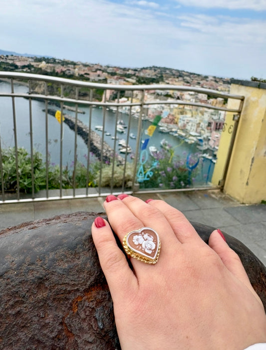 Anello in Cammeo incisione "Fiori"