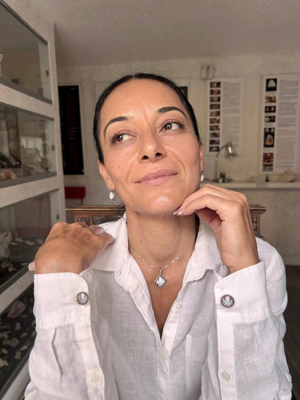 Orecchini in Cammeo Artistico incisione Polpo