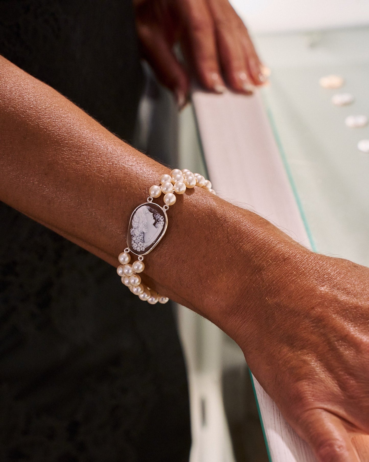 Bracciale in Cammeo Artistico Profilo di Donna