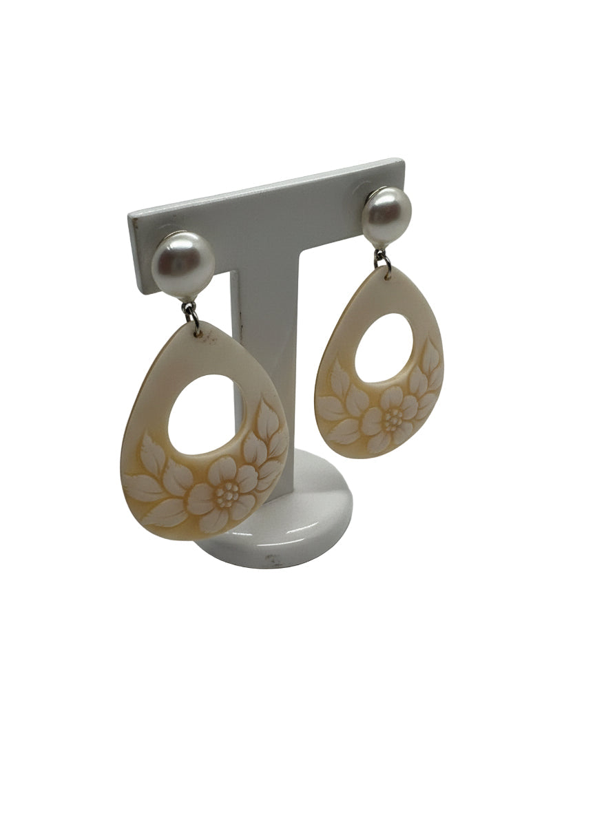 Orecchini in Cammeo incisione "Fiore"