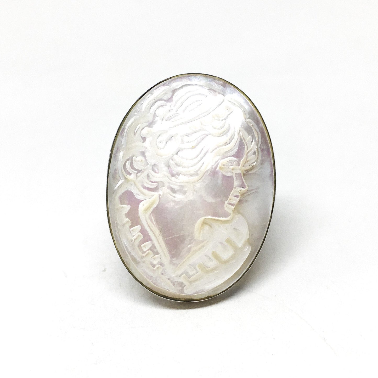 Anello-cammeo-Incisione-su-Madreperla-Profilo-Donna 