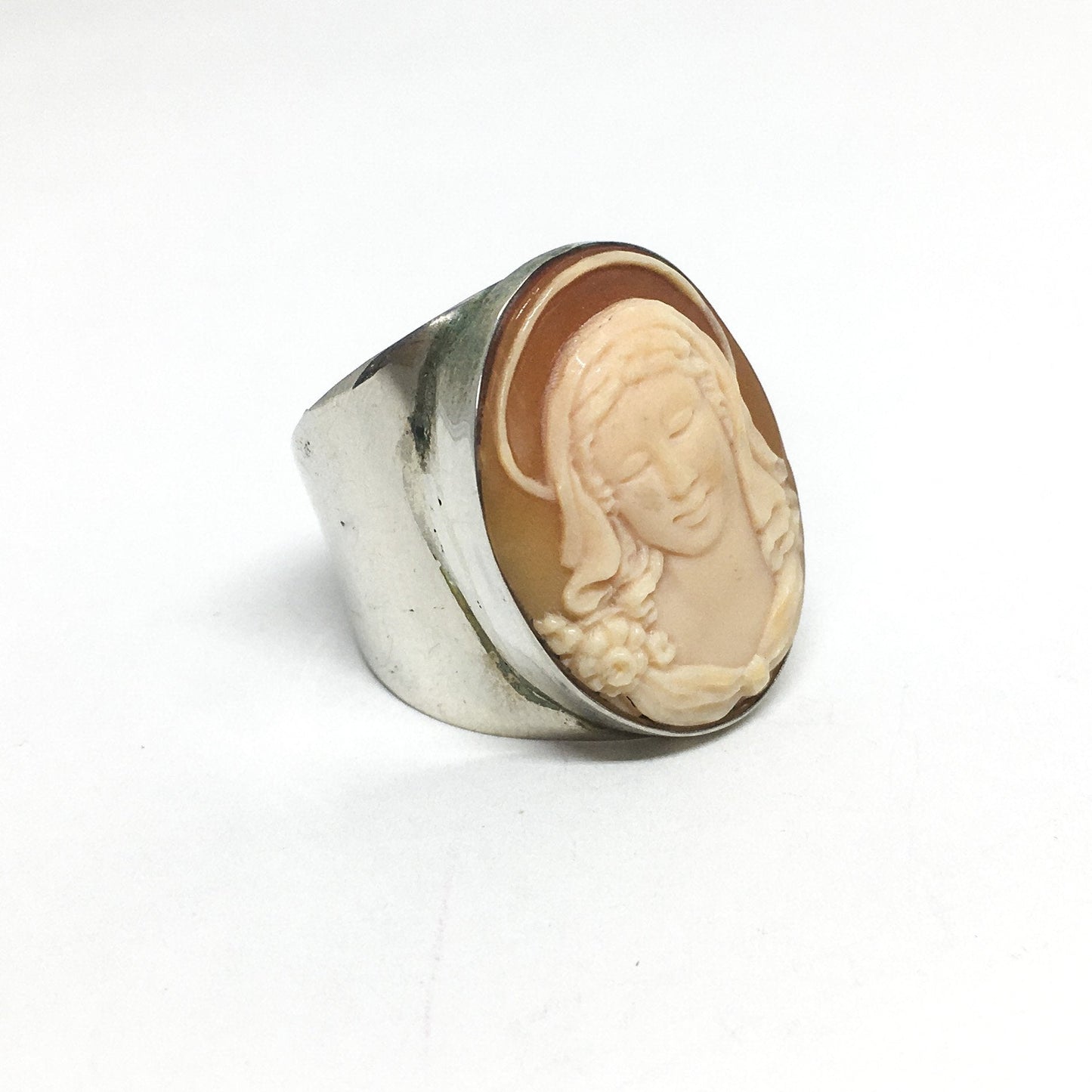 Anello-Cammeo-incisione-Madonnina