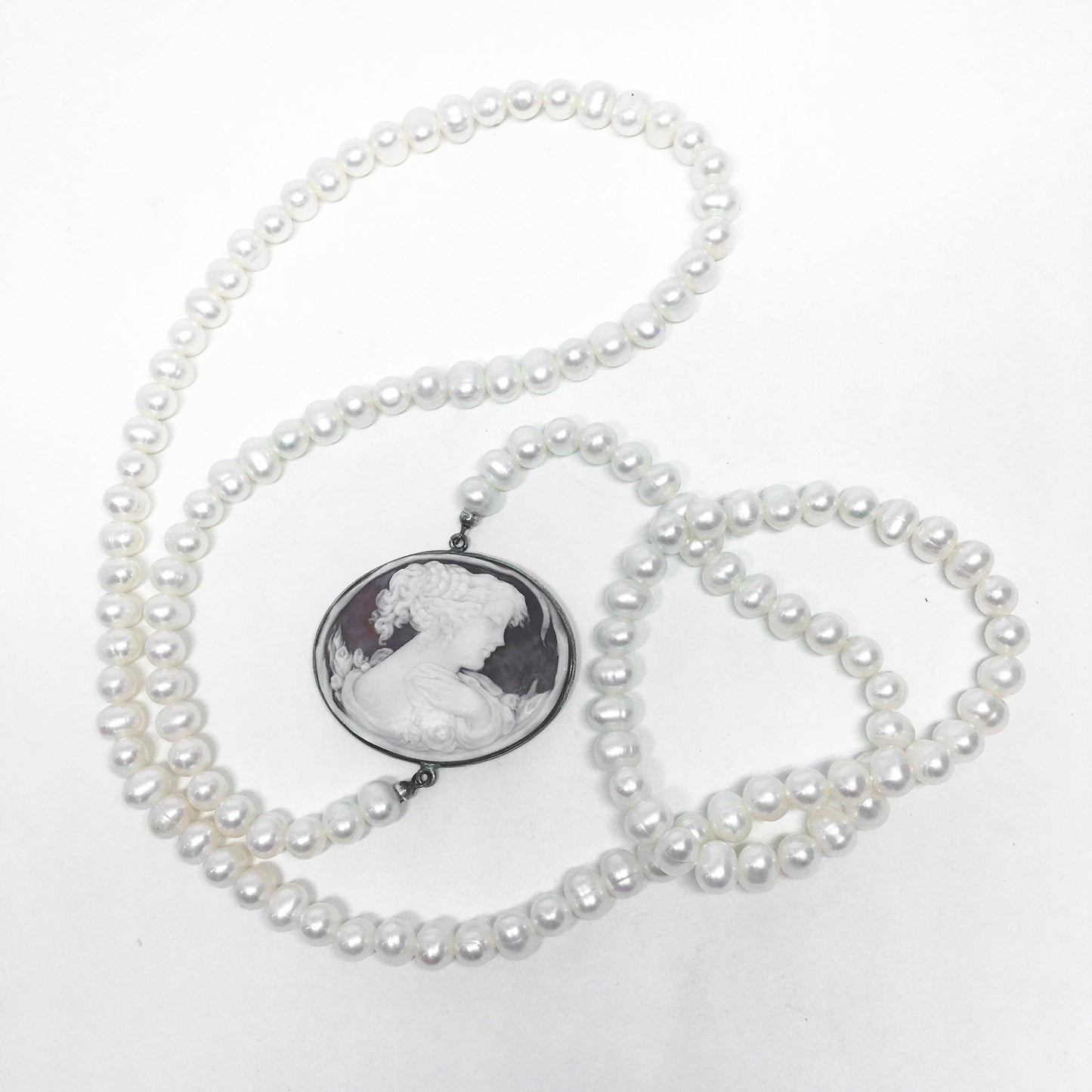 Collana Cammeo con Perle Volto Donna