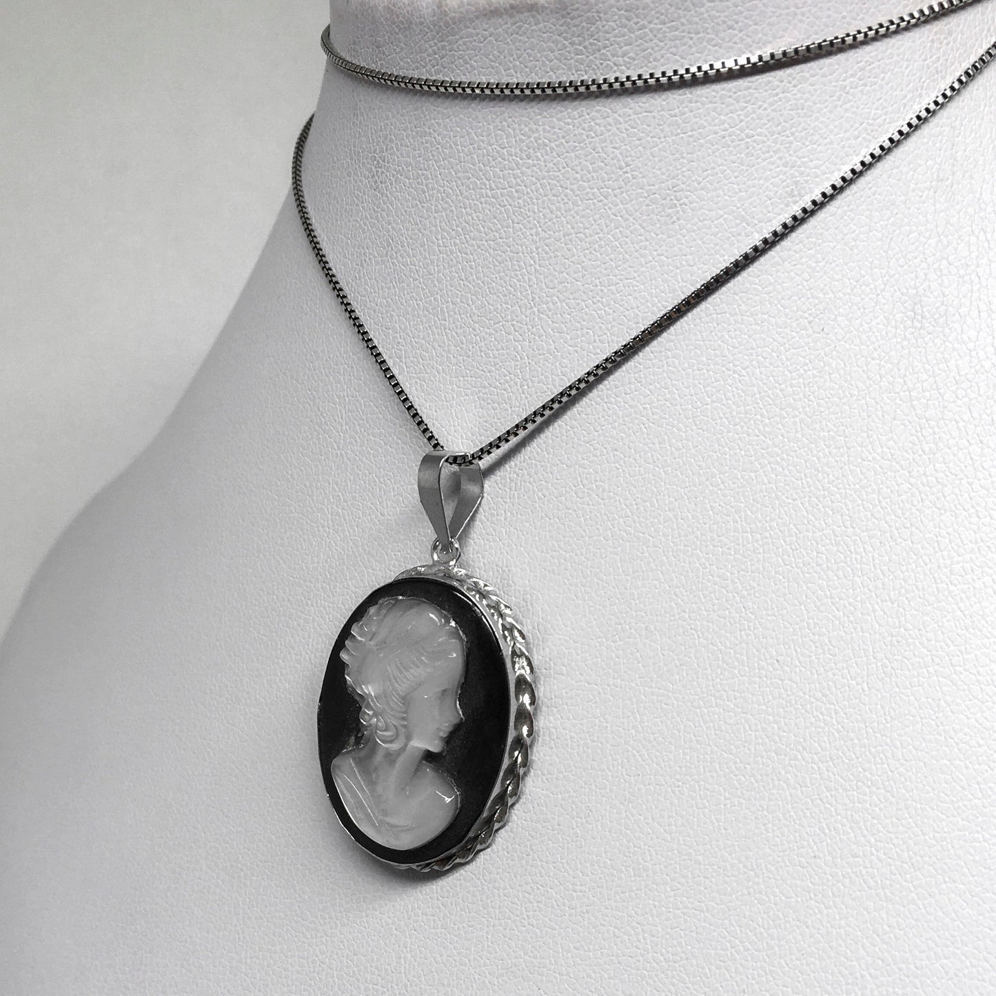 Cameo Pendant on Mother of Pearl