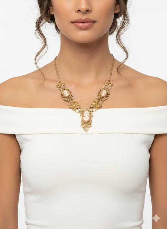 Collana in Cammeo incisione "Profilo di Donna"