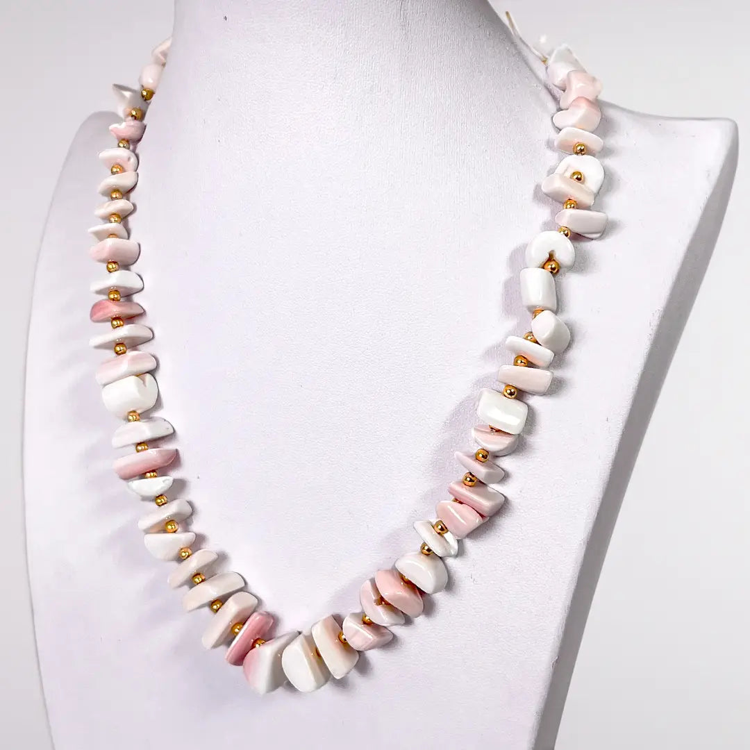 il-piccolo-museo-del-cammeo-collana-corallo-rosa