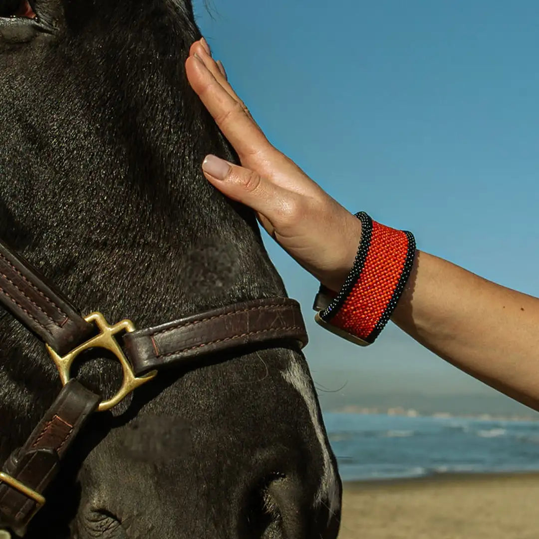 Bracciale Tessito Corallo Rosso e Onice