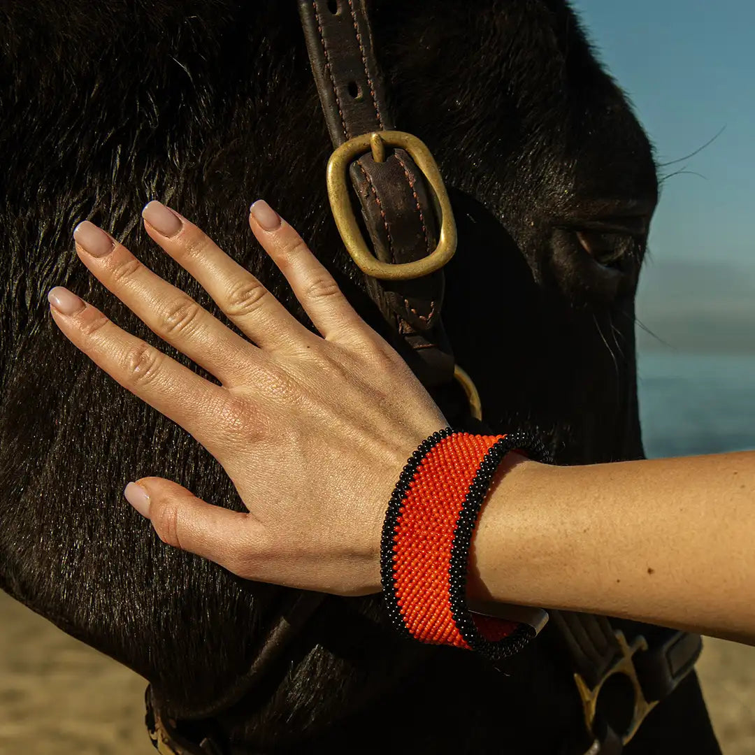 Bracciale Tessito Corallo Rosso e Onice