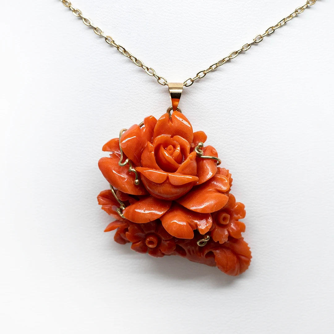 l-piccolo_museo_del_cammeo-pendente-corallo